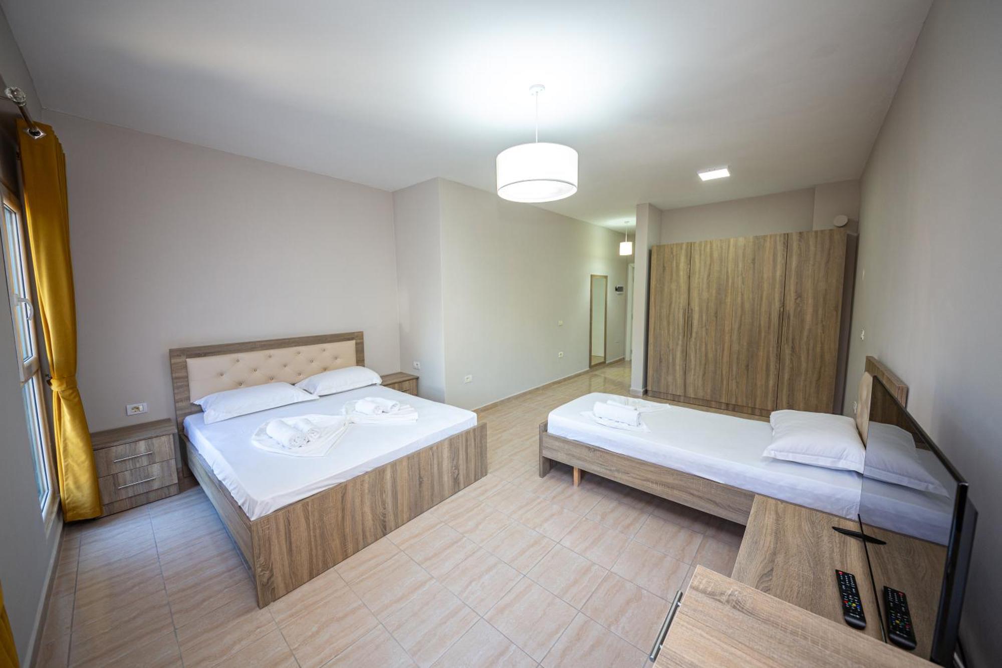 Ponari S Hotel Kryemëdhej Habitación foto