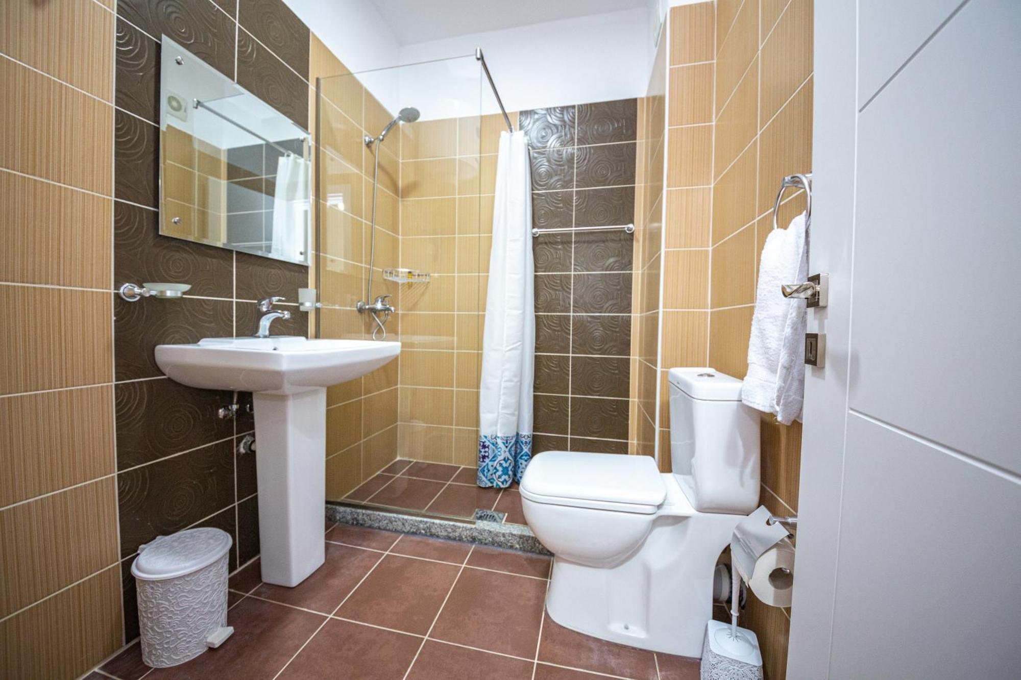 Ponari S Hotel Kryemëdhej Habitación foto